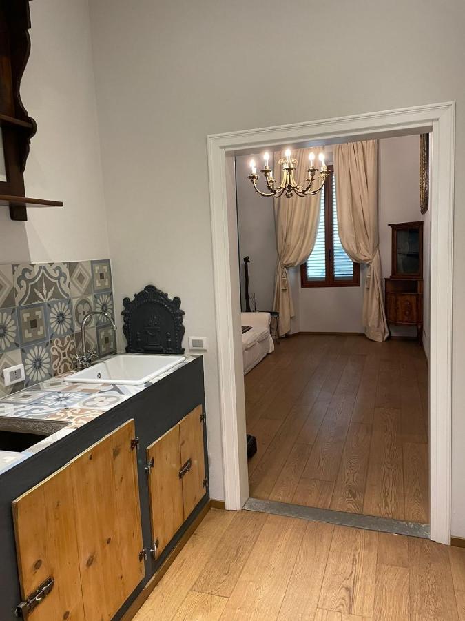 Borgo Pinti Suites Le Stanze Dei Nobili Флоренция Экстерьер фото