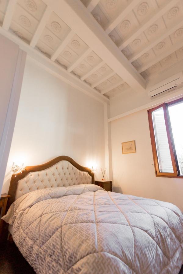 Borgo Pinti Suites Le Stanze Dei Nobili Флоренция Экстерьер фото
